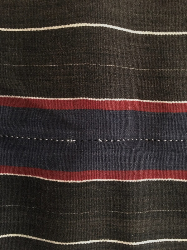 HandiraBlkBrnGround2