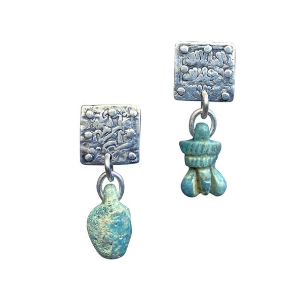 Egyptian_Faiece_Bee_and_Frond